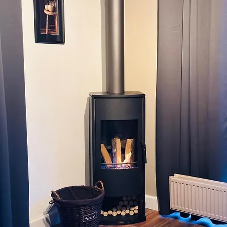 6pers Boshuis -hottub Jacuzzi- 'de Groene Specht' Holiday home Ewijk