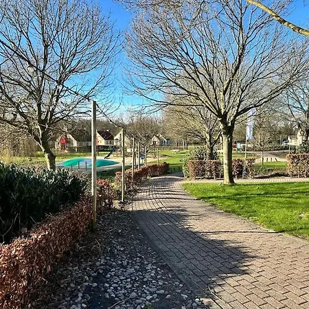 6pers Boshuis -hottub Jacuzzi- 'de Groene Specht' 別荘