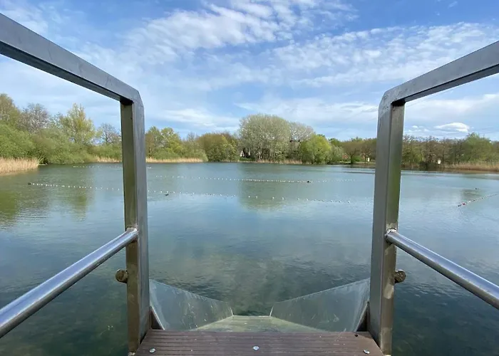 6pers Boshuis -hottub Jacuzzi- 'de Groene Specht' * Ewijk