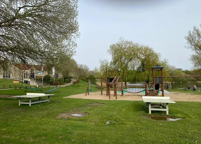 6pers Boshuis -hottub Jacuzzi- 'de Groene Specht' * Ewijk