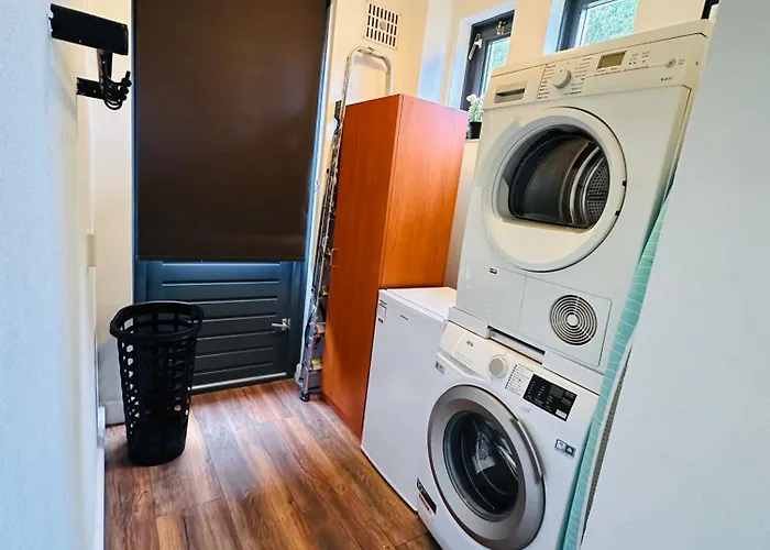 6pers Boshuis -hottub Jacuzzi- 'de Groene Specht' Dom wakacyjny Ewijk