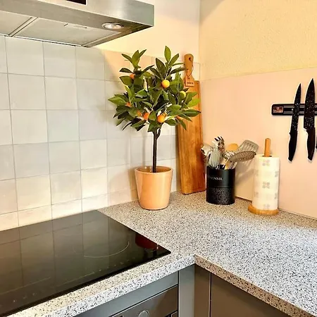 6pers Boshuis -hottub Jacuzzi- 'de Groene Specht' Ewijk