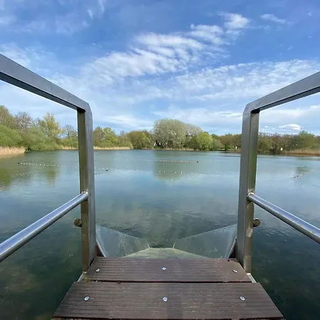 6pers Boshuis -hottub Jacuzzi- 'de Groene Specht' * Ewijk