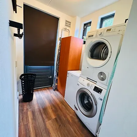 6pers Boshuis -hottub Jacuzzi- 'de Groene Specht' Ferienhaus Ewijk